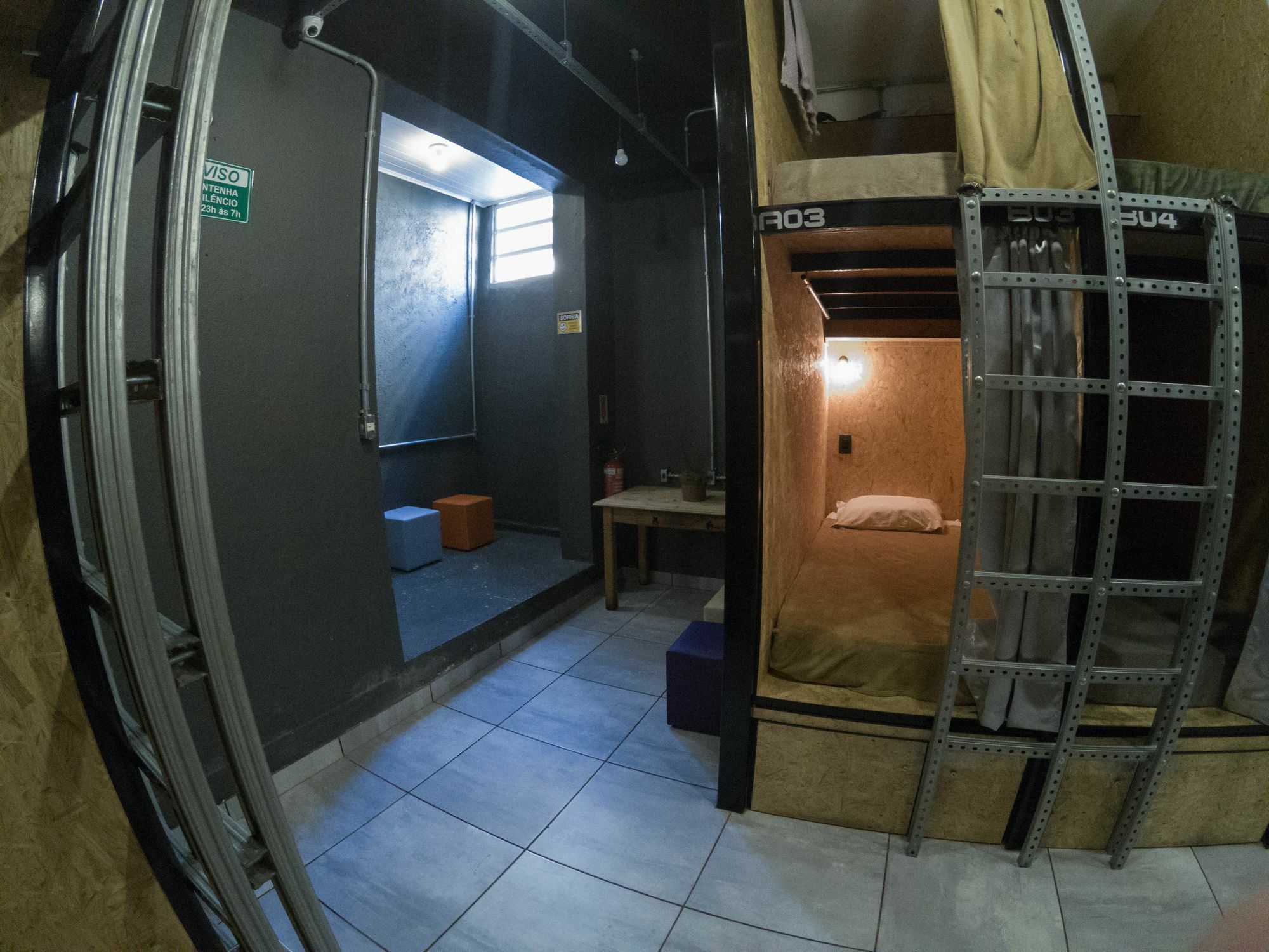 Eco Box Hostel Florianopolis Exterior photo